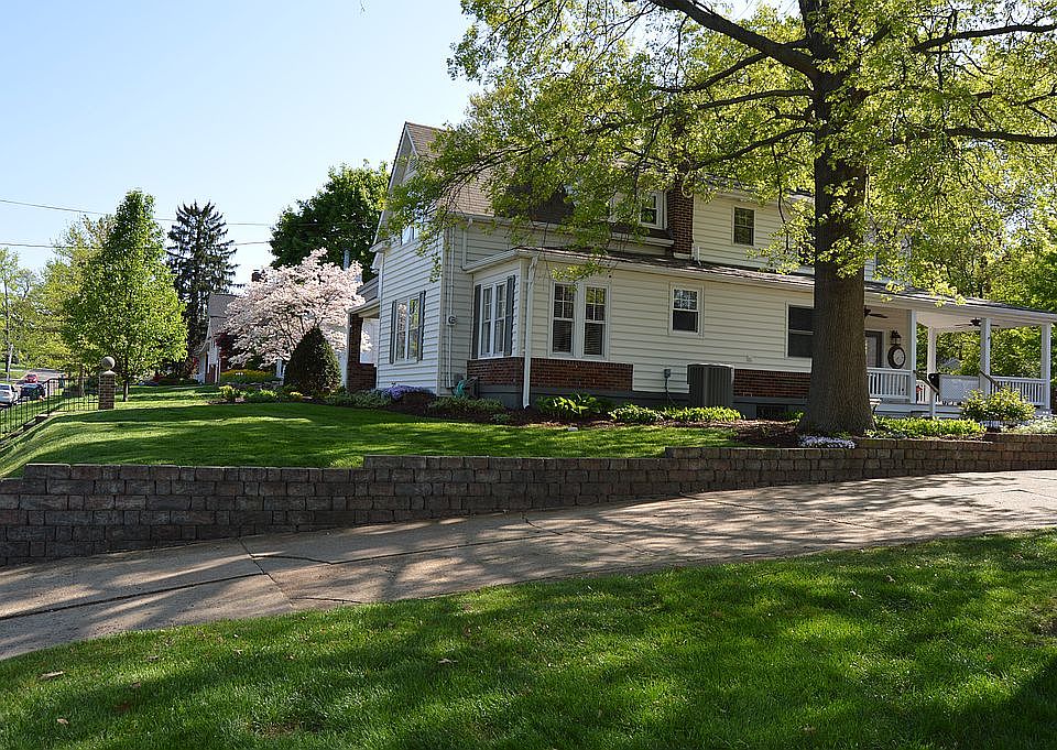 1st image of 947 Cleveland Ave