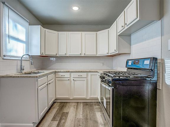 5th image of 3108 Dogwood Park Dr