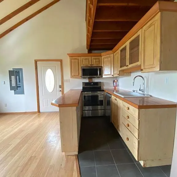 2-584 Main St #2 — Photo 3