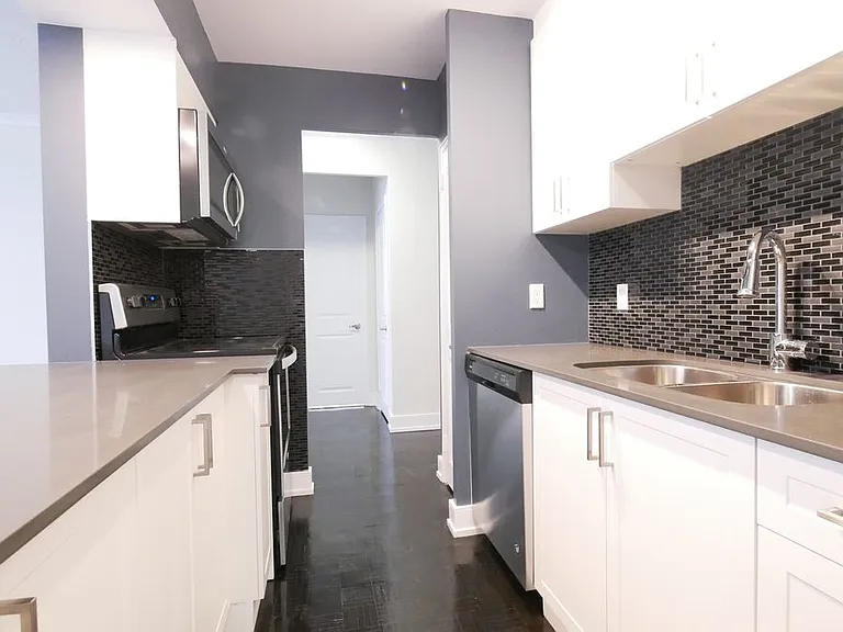 4 Superior Ave #8 — Photo 1