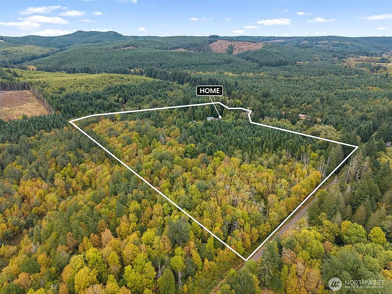3rd image of 181 Labarre Road