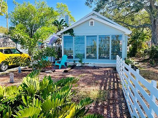2 bed, 611 sqft, $2,100 — Photo 3
