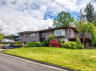 633 SW 175th St, Seattle, WA 98166