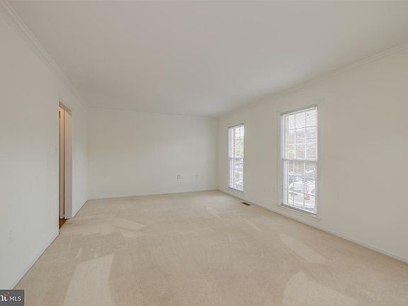 4th image of 6172 Wellington Commons Dr