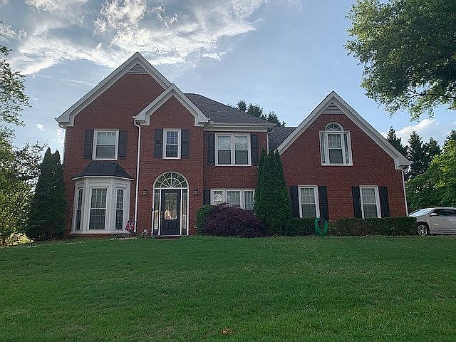 1st image of 330 Chandler Pond Dr