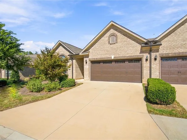1597 Oakbluffs Dr, Colfax, NC 27235