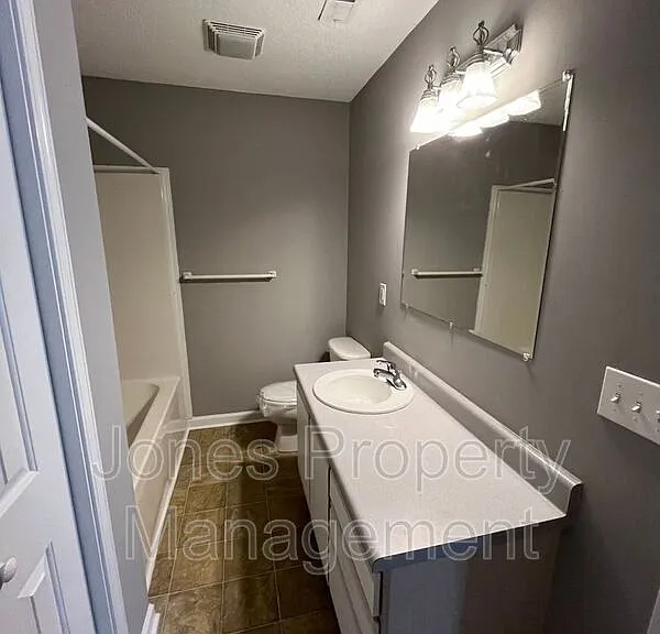 810 Pine St #PINE STREET — Photo 11