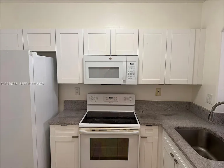 925 NW 82nd Ave #116-A — Photo 6