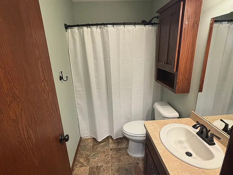 386 Greenway Dr — Photo 8