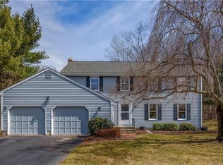 54 Tollgate Ln, Avon, CT 06001