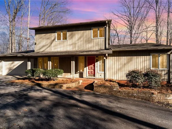 183 Deertract Loop, Stoneville, NC 27048