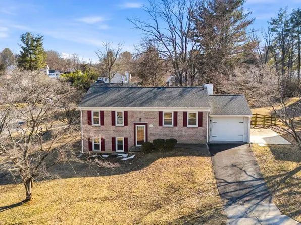 11200 Trippon Ct, North Potomac, MD 20878