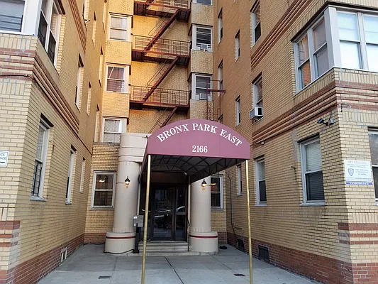 Sold by Gerard Desgranges Realty | media 42