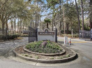 96 Mathews Dr APT 157, Hilton Head Island, SC 29926