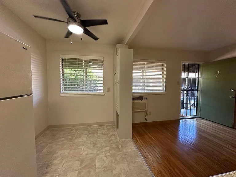 2508 L Street Classic Midtown Living — Photo 25