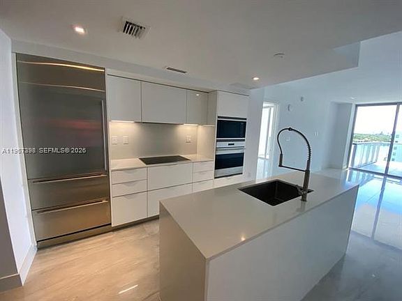 5th image of 9521 E Bay Harbor Dr