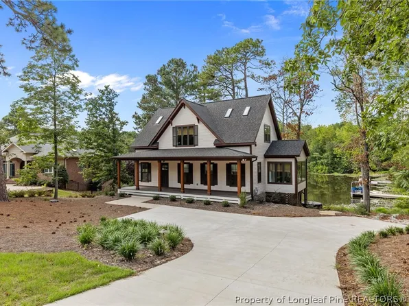 135 Lake Forest Dr SW, Pinehurst, NC 28374