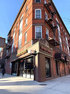 Rented by Space Real Estate | media 36