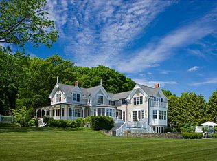 24 Orient Ave, Jamestown, RI 02835