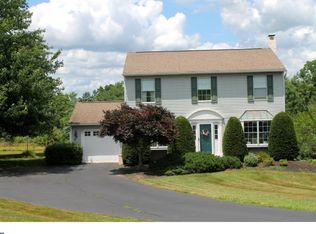 711 Thornberry Dr, Harleysville, PA 19438