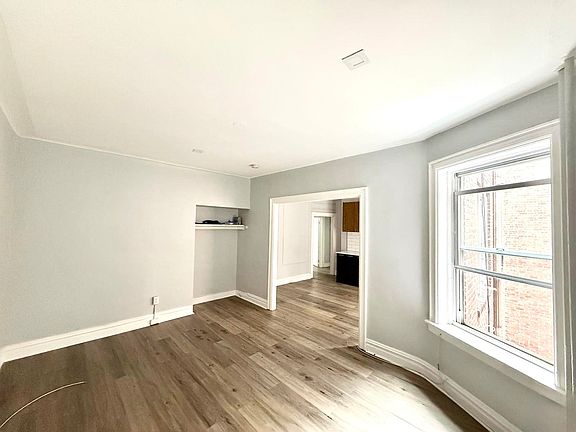 2nd image of 3139 Kennedy Blvd #20A