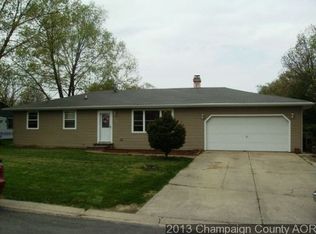 204 Surrey Ct, Monticello, IL 61856