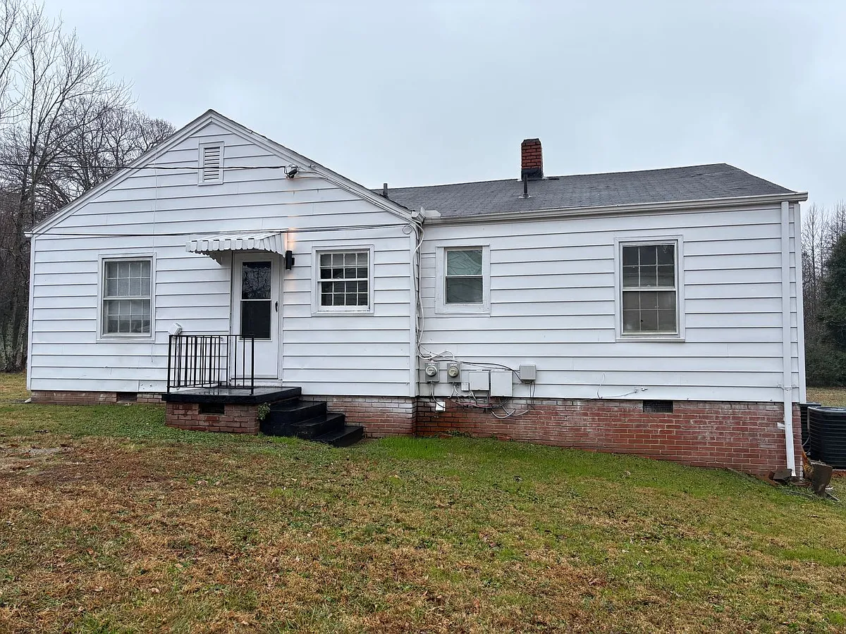 Building Photo - 2920 & B Archdale Rd #A