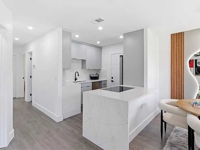 6713 S Mascotte St — Photo 9