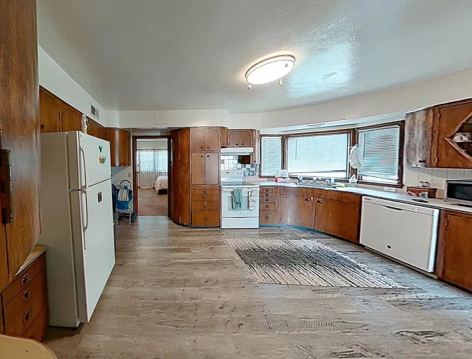 3 bed, 1085 sqft, $1,540 — Photo 2