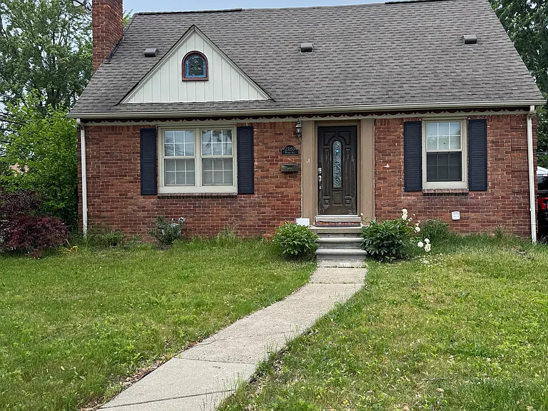 23150 Wilson Ave — Photo 1
