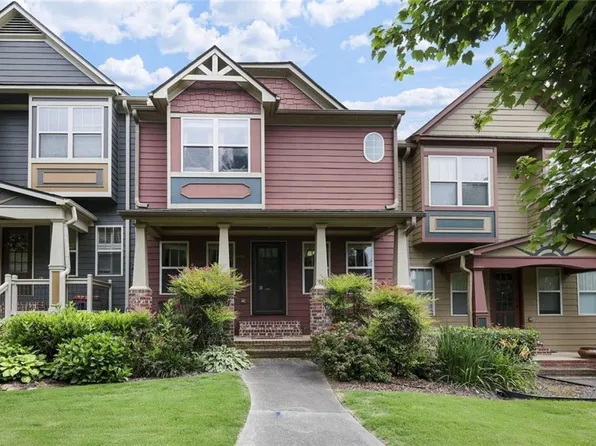 423 Royal Crescent Ln E, Canton, GA 30115