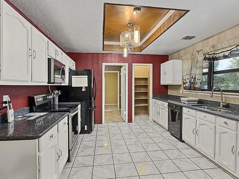 1011 Bay Horse Dr — Photo 13