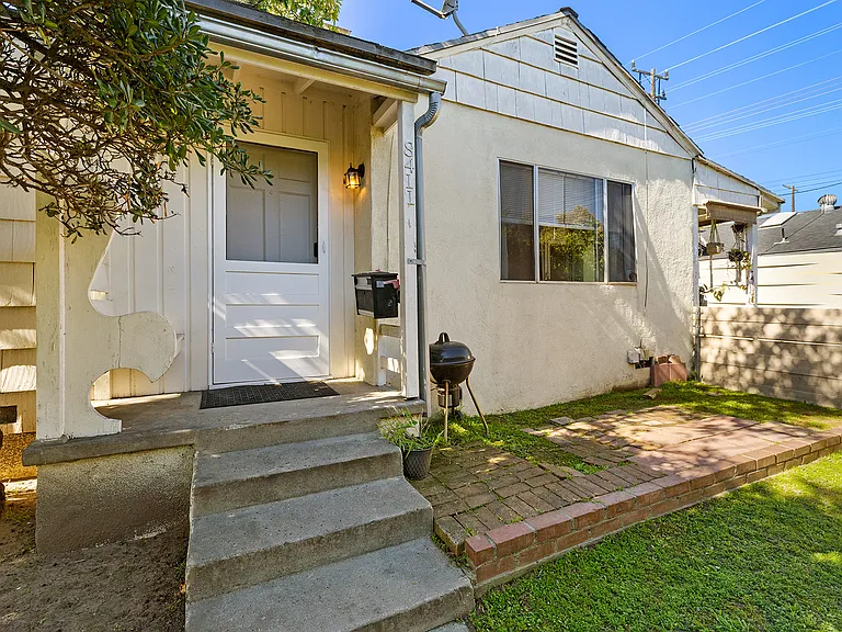 8411 Kittyhawk Ave — Photo 7