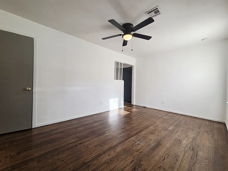 3413 Willow Creek Dr — Photo 4