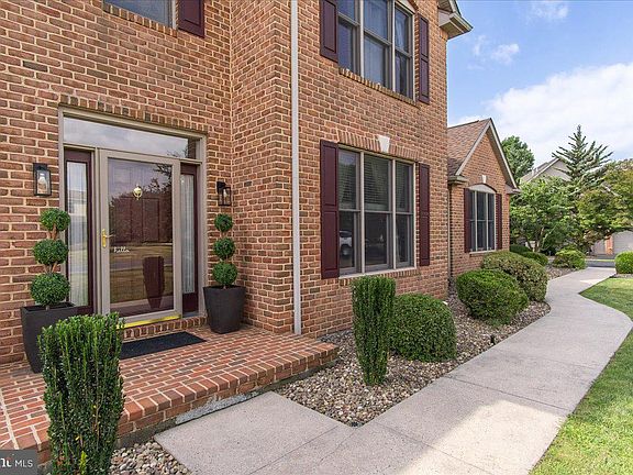 5th image of 3158 Saint Andrews Dr
