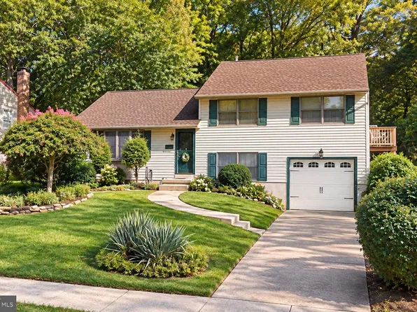 169 Forge Rd, Delran, NJ 08075