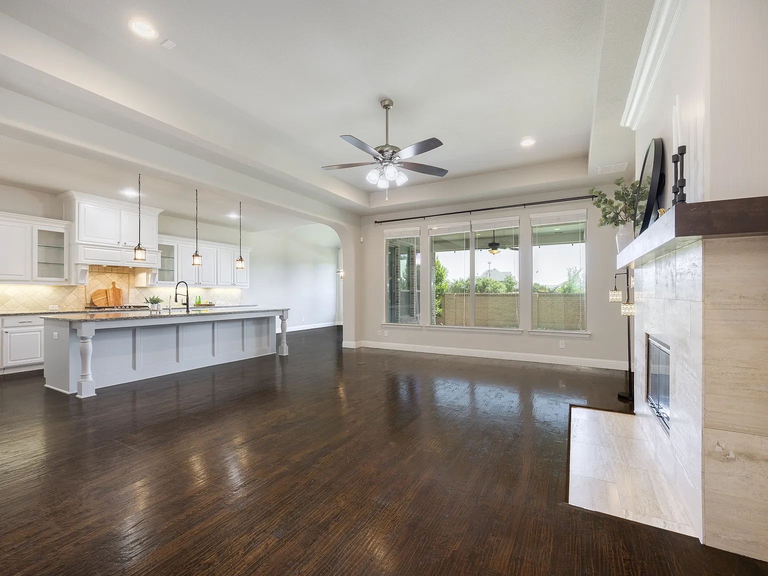 4 bed, 3480 sqft, $4,200 — Photo 4