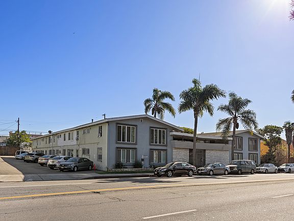3rd image of 1904 S Robertson Blvd #17