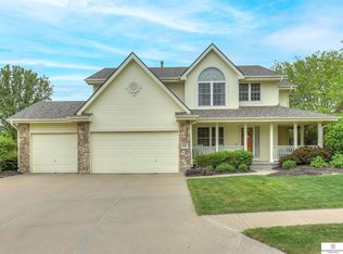5007 Westlake Cir, Papillion, NE 68133