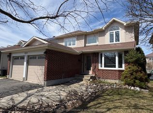 2023 Rolling Brook Dr, Ottawa, ON K1W1C9