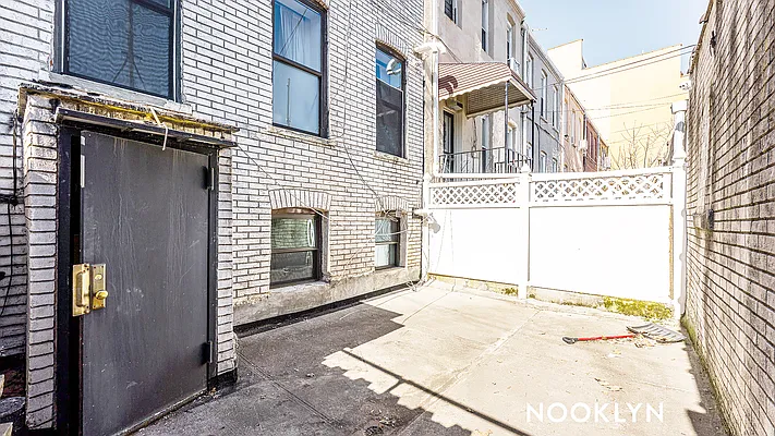 Rented by Nooklyn NYC LLC | media 17