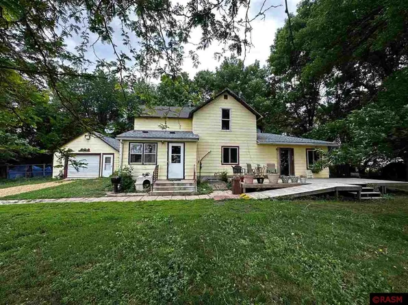 68500 310th St, Saint James, MN 56081