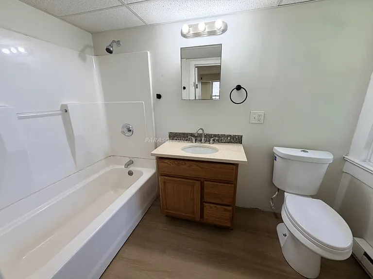 919 Clay Ave — Photo 12