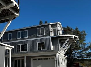 2 Pointe View Pl, Mount Desert, ME 04660