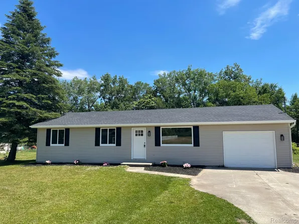 12189 Ulmer Rd, Birch Run, MI 48415