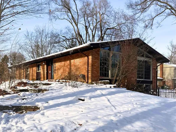 30080 Highmeadow Rd, Farmington Hills, MI 48334