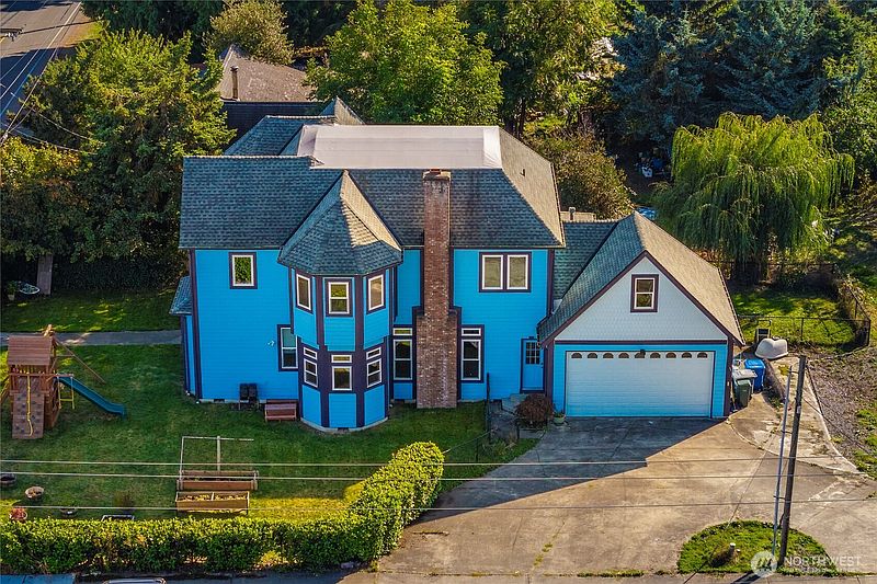 2nd image of 211 S Naches Street