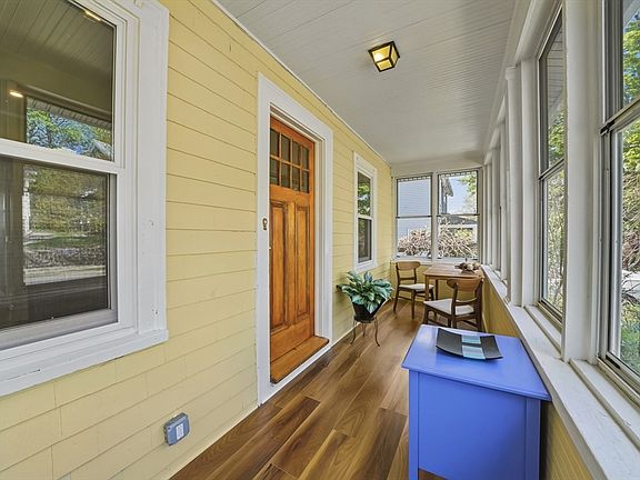 3rd image of 45 Sunset Rd