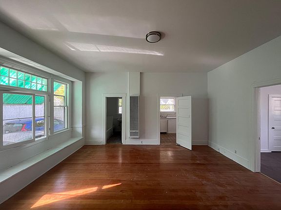2nd image of 374 S Los Robles Ave #374