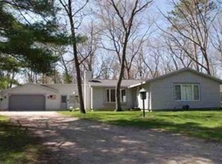 1996 Fern Rd, Oscoda, MI 48750